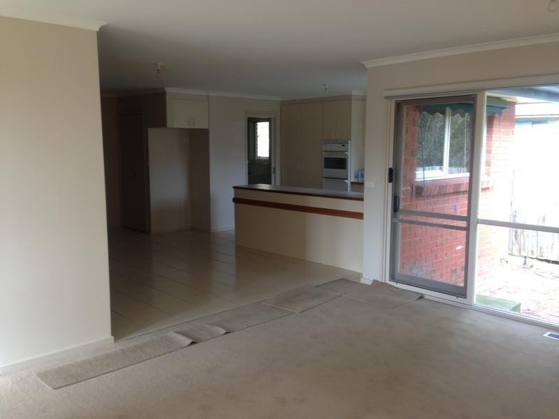 2/2 Sunbeam Avenue, Ringwood East VIC 3135