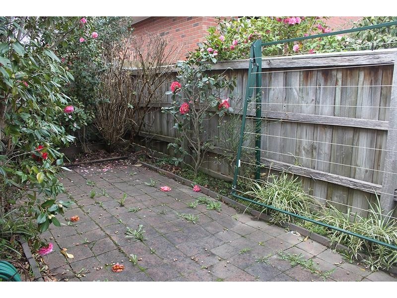 2/9 Yarmouth Street, Ringwood VIC 3134