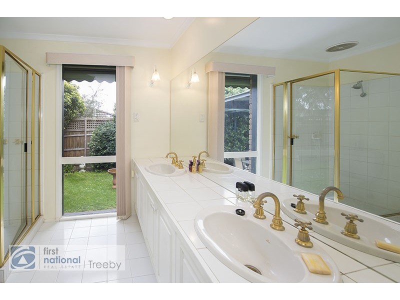3 Monterey Place, Ringwood North VIC 3134
