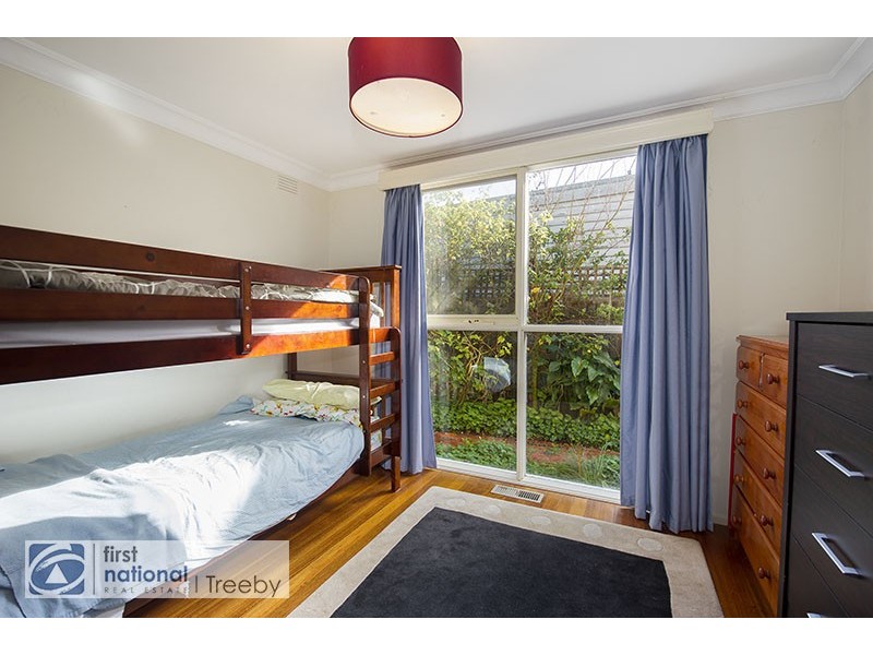 15 Pinewood Avenue, Ringwood East VIC 3135