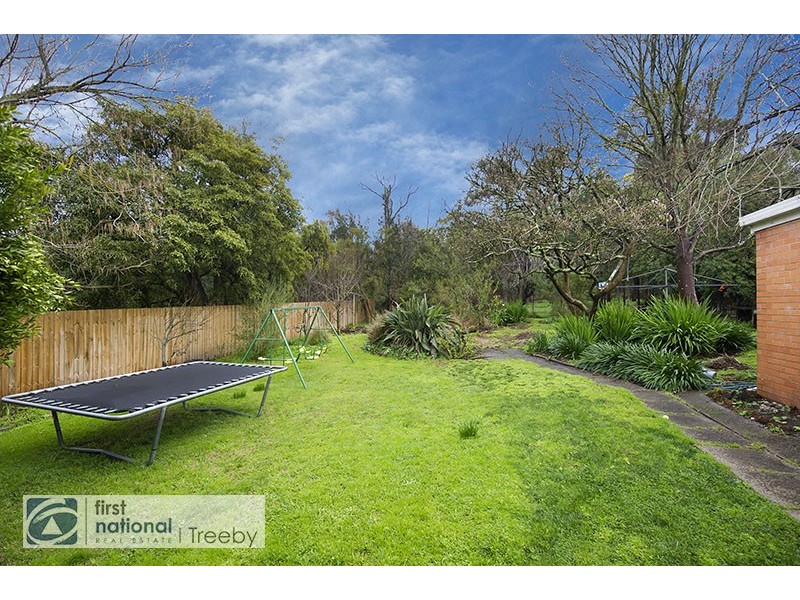 15 Pinewood Avenue, Ringwood East VIC 3135