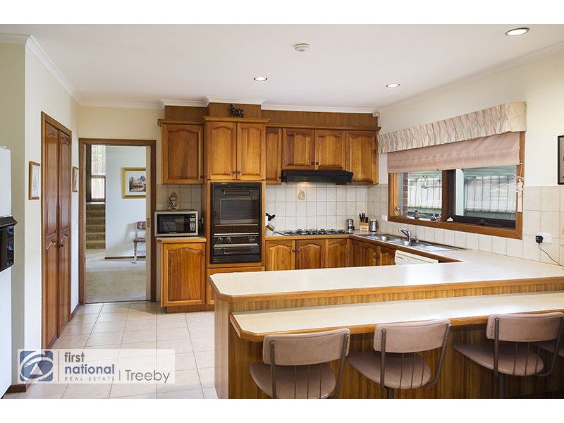 2 Charles Court, Warranwood VIC 3134