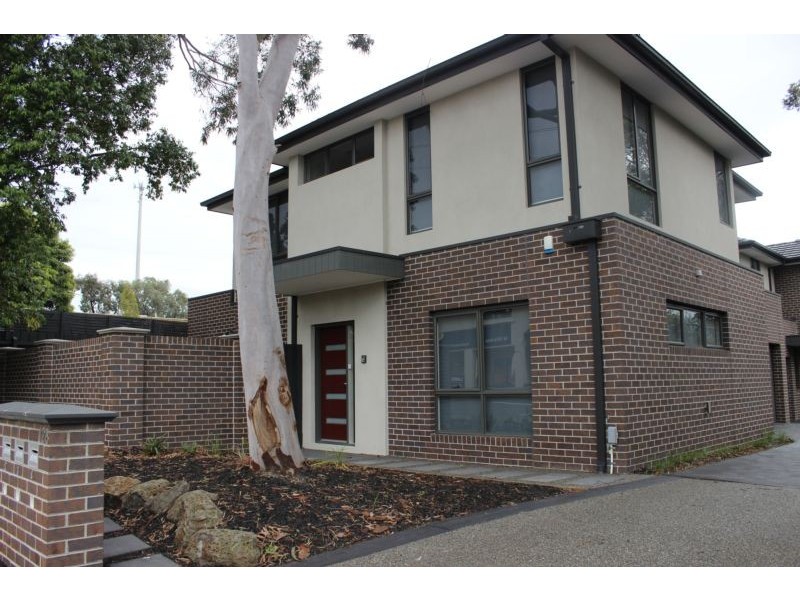 1/128 Oban road, Ringwood North VIC 3134