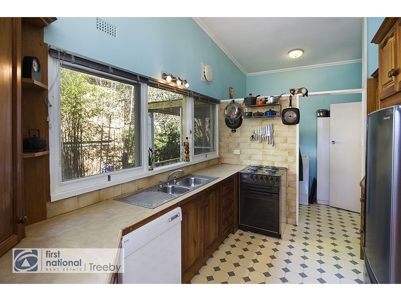 11 Cass Avenue, Croydon VIC 3136