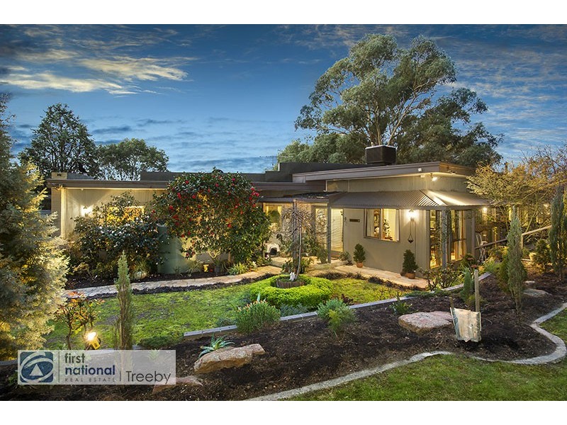 16 Hillcrest Road, Warrandyte South VIC 3134
