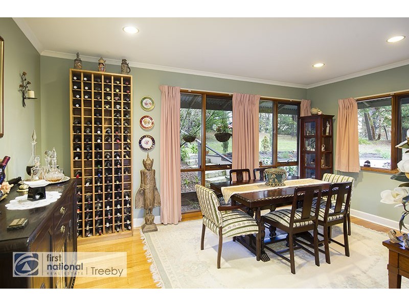 16 Hillcrest Road, Warrandyte South VIC 3134