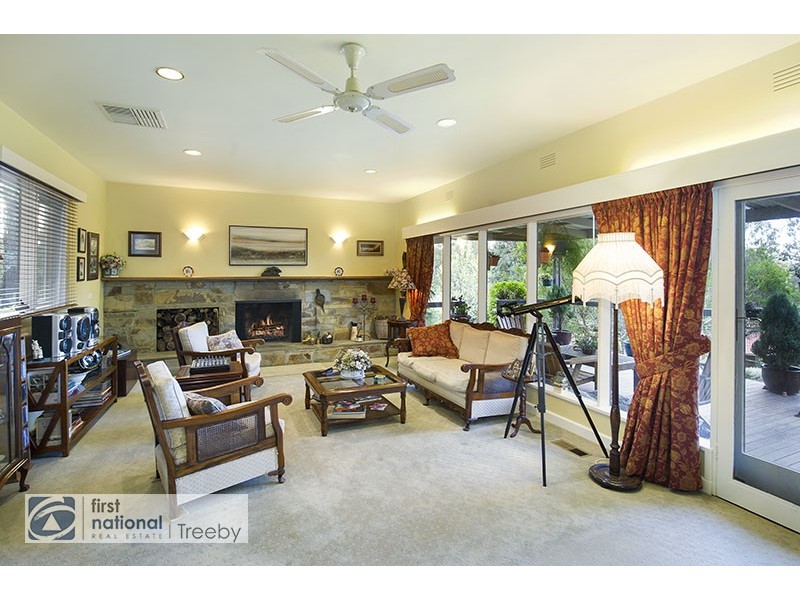 16 Hillcrest Road, Warrandyte South VIC 3134