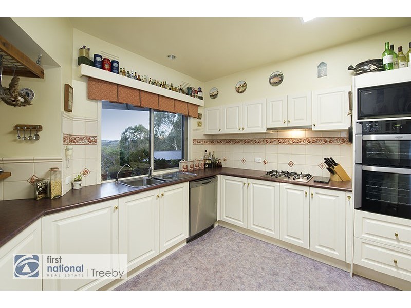 16 Hillcrest Road, Warrandyte South VIC 3134