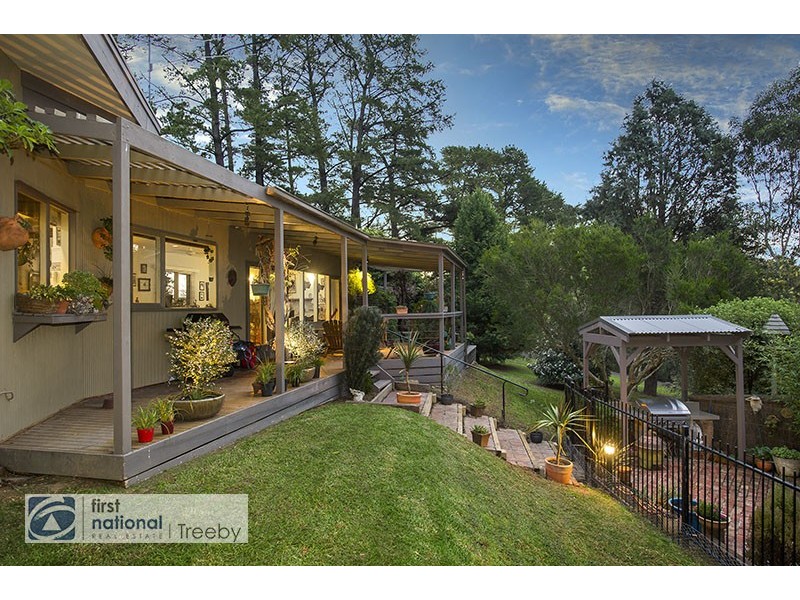 16 Hillcrest Road, Warrandyte South VIC 3134