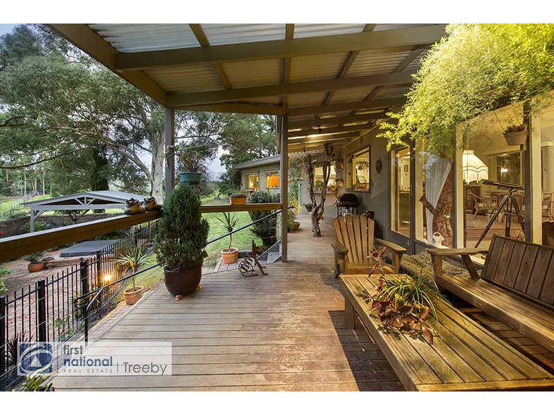 16 Hillcrest Road, Warrandyte South VIC 3134