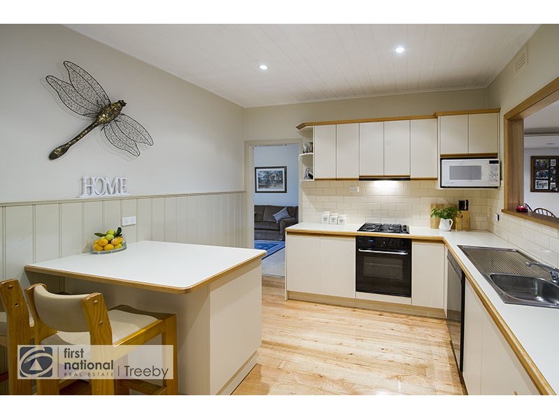 7 Ruthven Way, Ringwood East VIC 3135