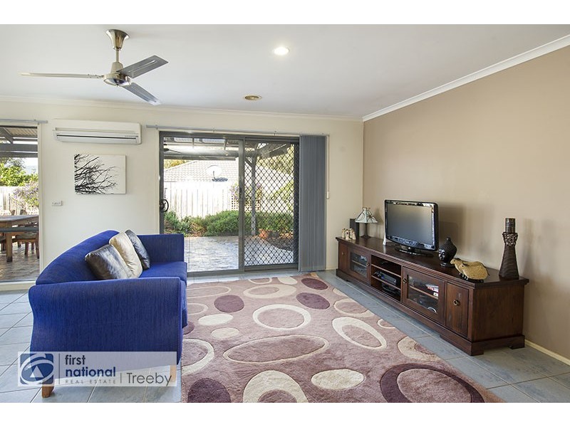 18 Cosmo Court, Kilsyth VIC 3137