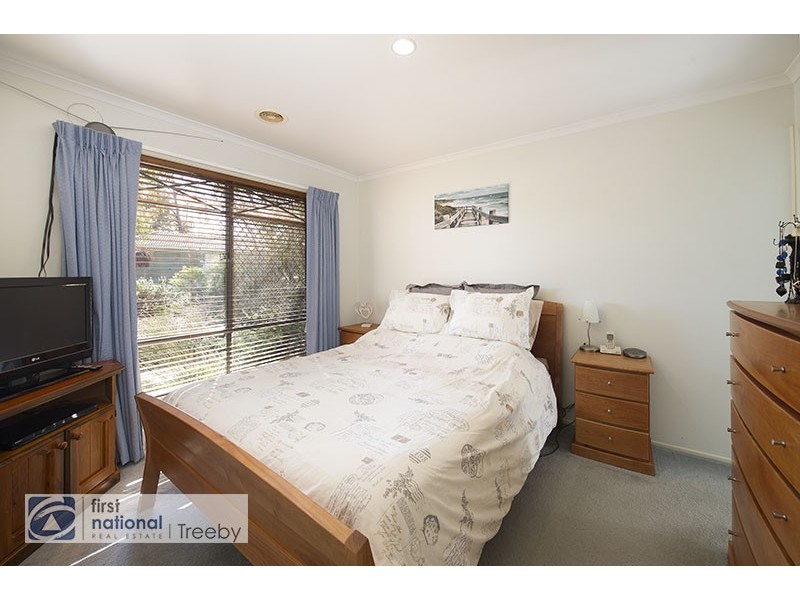 18 Cosmo Court, Kilsyth VIC 3137