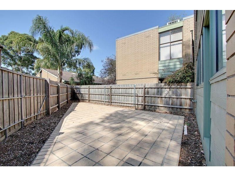 24/241 Canterbury Road, Bayswater North VIC 3153