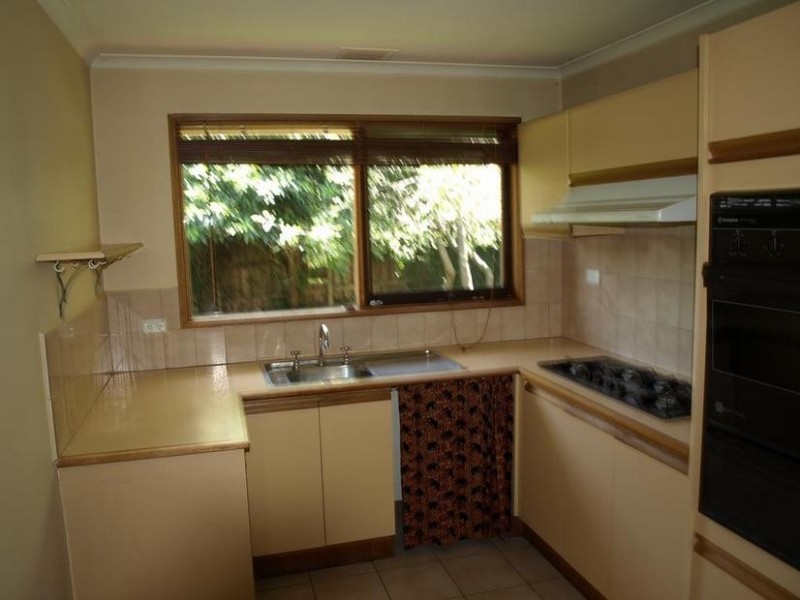 2/17 Heathwood Street, Ringwood East VIC 3135