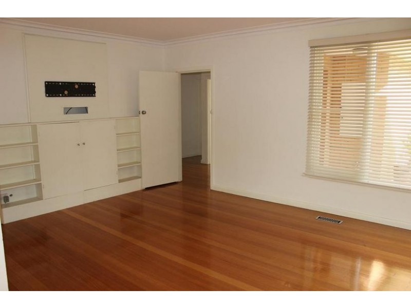 1/13 Thomas Street, Ringwood VIC 3134