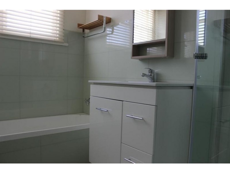 1/13 Thomas Street, Ringwood VIC 3134