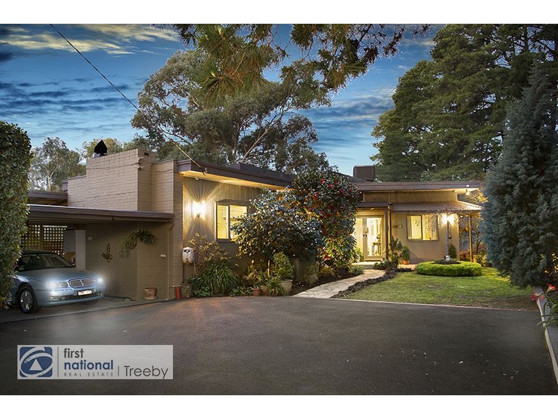 16 Hillcrest Road, Warrandyte South VIC 3134