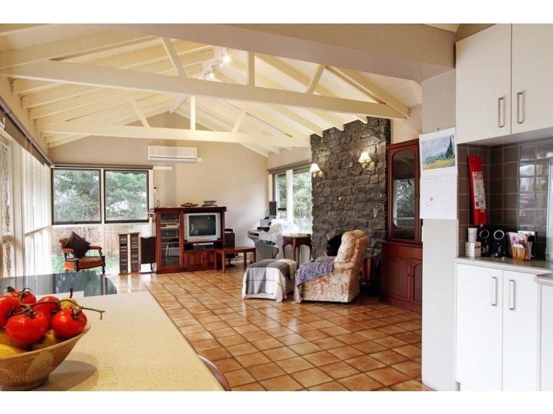 2 Moss Court, Croydon North VIC 3136