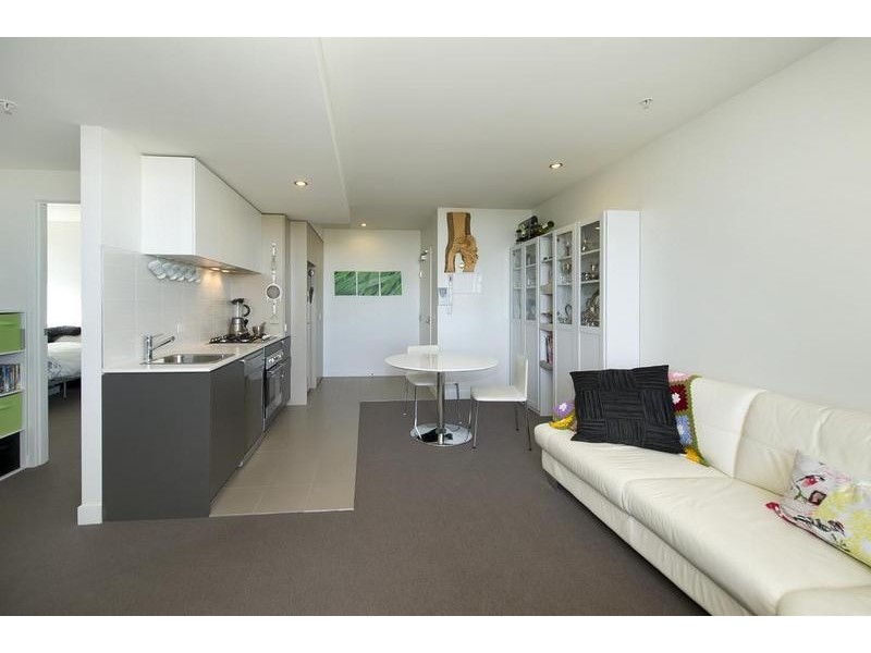 708 B/1 Colombo Street, Mitcham VIC 3132