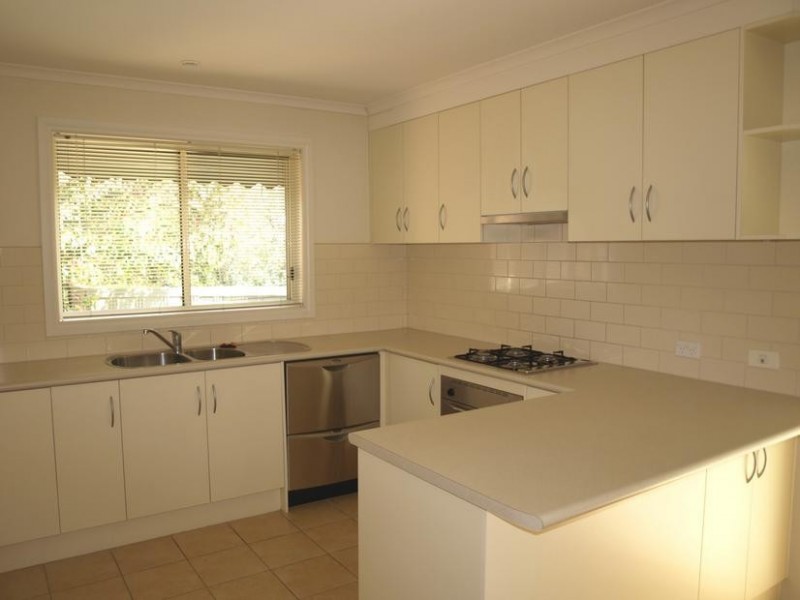 4/8 Sherwood Avenue, Ringwood East VIC 3135