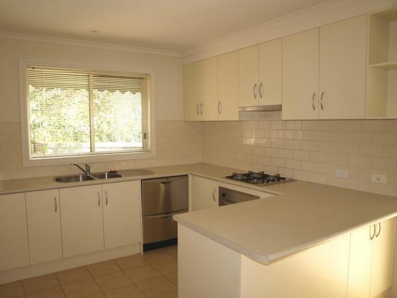 4/8 Sherwood Avenue, Ringwood East VIC 3135