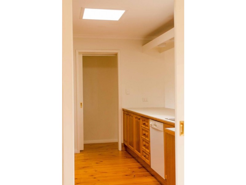 1/10 Victoria Street, Ringwood East VIC 3135