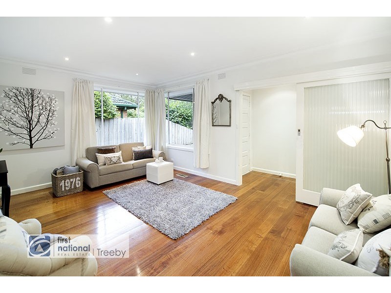 18 Woodlands Road, Heathmont VIC 3135