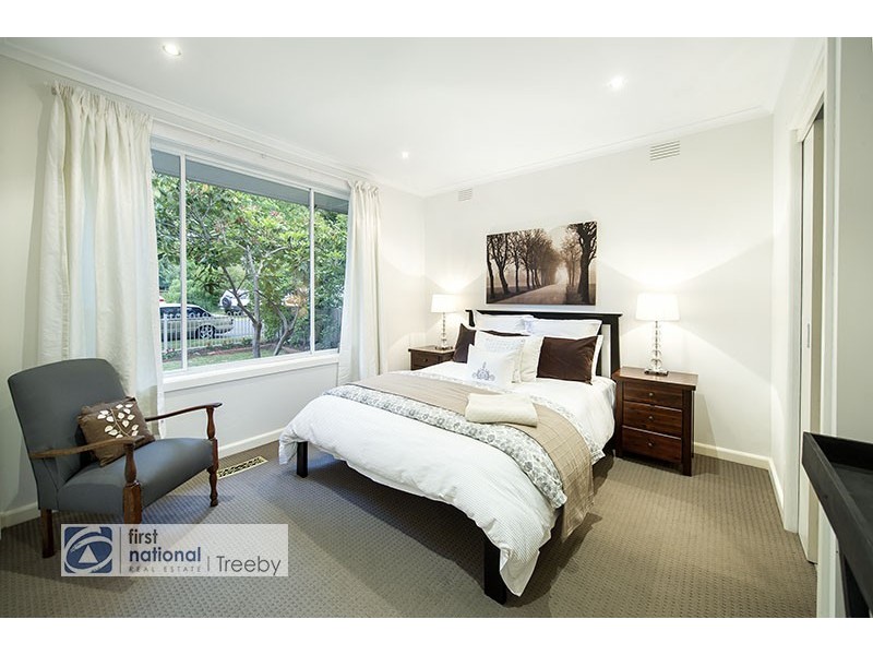 18 Woodlands Road, Heathmont VIC 3135