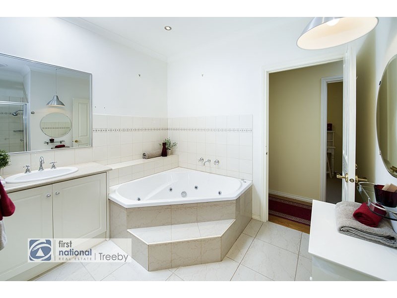 2A Robinson Street, Ringwood VIC 3134