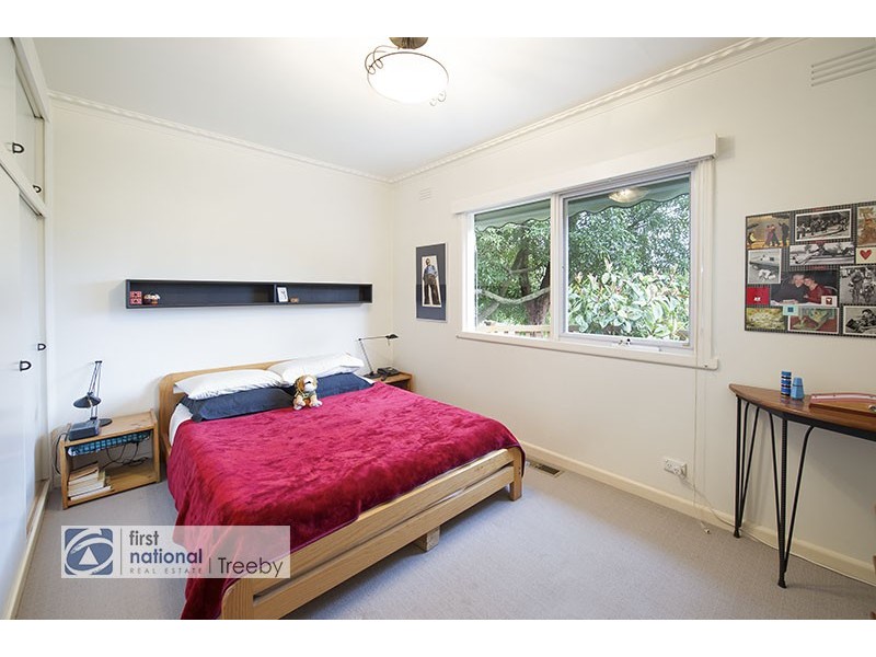 16 Mariana Avenue, Croydon South VIC 3136