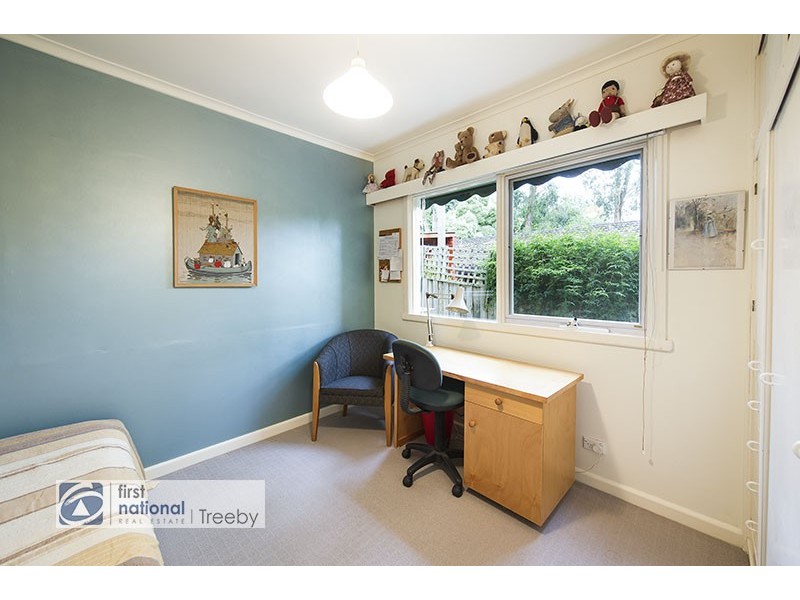16 Mariana Avenue, Croydon South VIC 3136