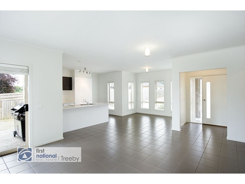 12A Bridges Avenue, Mooroolbark VIC 3138