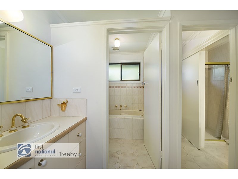 144 Eastfield Road, Croydon South VIC 3136