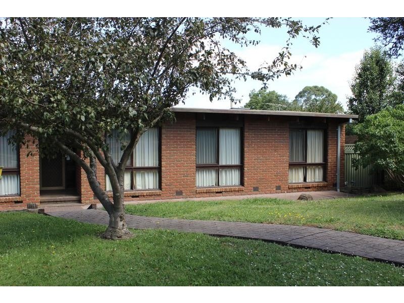 81 Country Club Drive, Chirnside Park VIC 3116