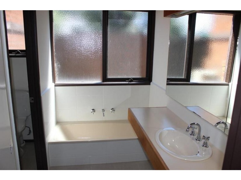 81 Country Club Drive, Chirnside Park VIC 3116