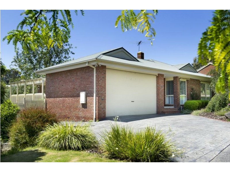 2 Wattle Tree Lane, Croydon North VIC 3136