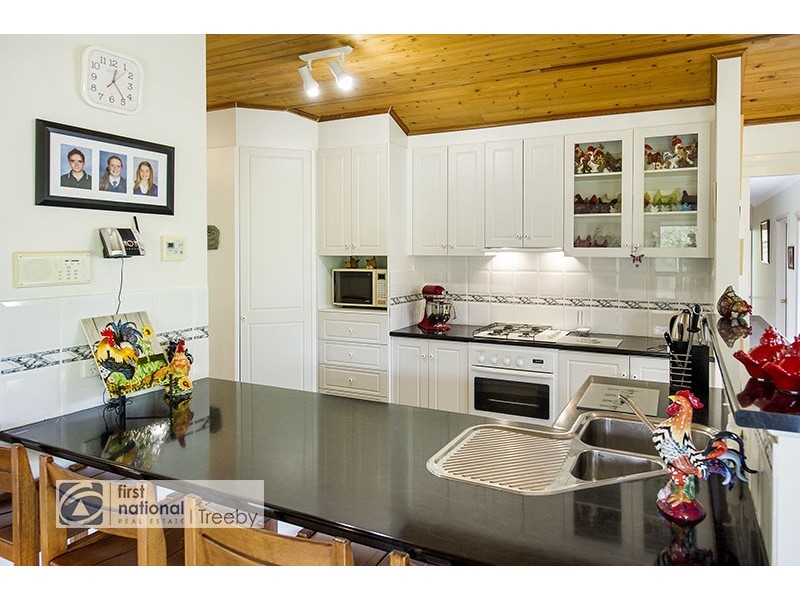 2 Wattle Tree Lane, Croydon North VIC 3136