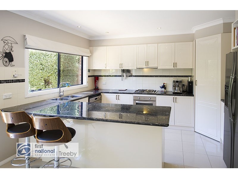 2/16 Derwent Street, Ringwood North VIC 3134