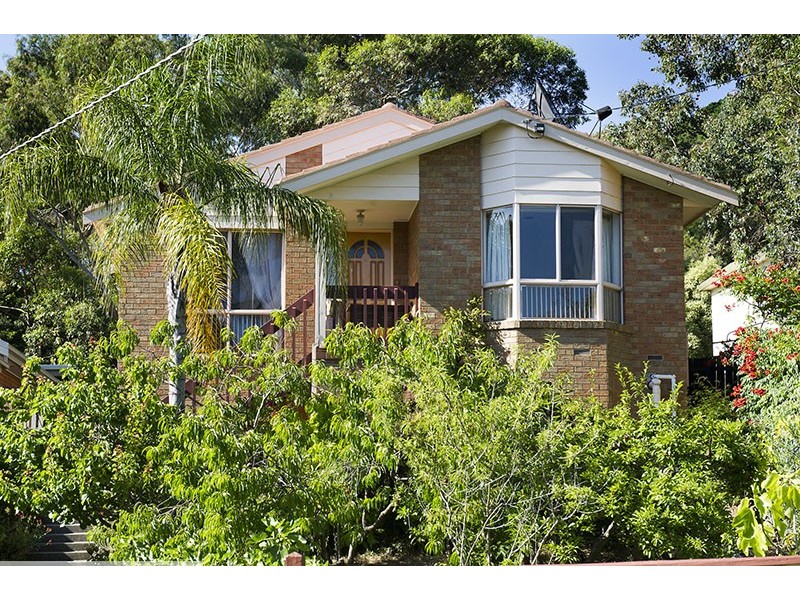 23 Adolphson Avenue, Ringwood North VIC 3134