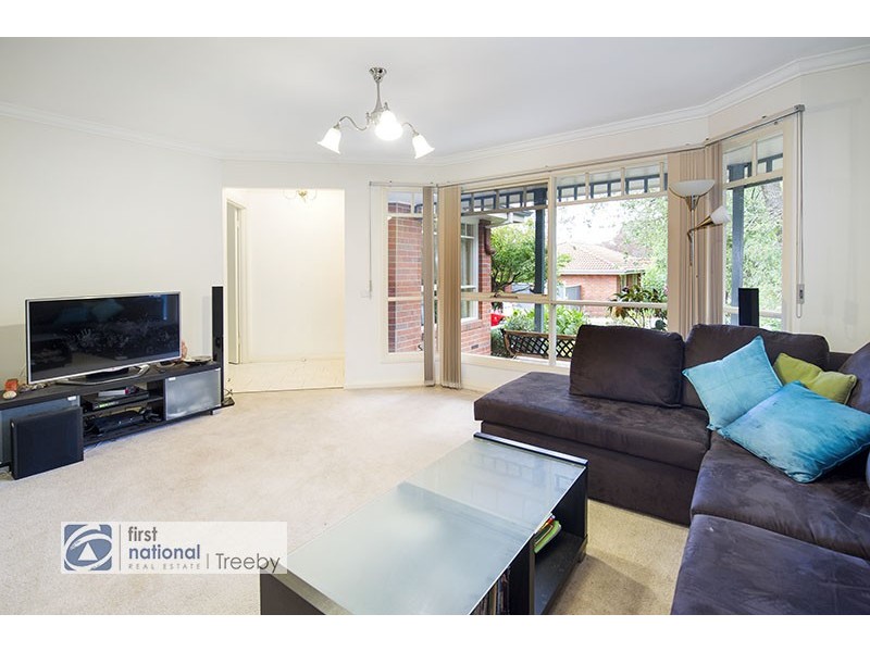 2/15 Beaufort Road, Croydon VIC 3136