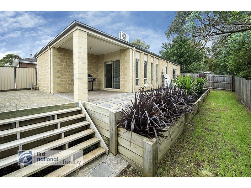 12A Bridges Avenue, Mooroolbark VIC 3138