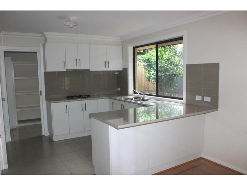 8a Edith Avenue, Croydon VIC 3136