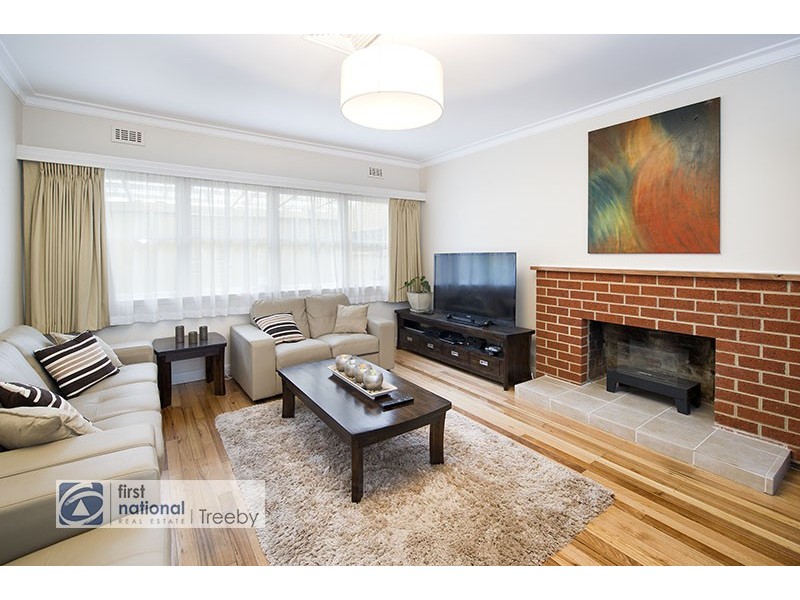 28 Belmont Road West, Croydon South VIC 3136