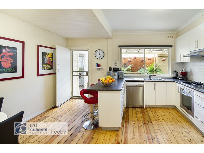 28 Belmont Road West, Croydon South VIC 3136