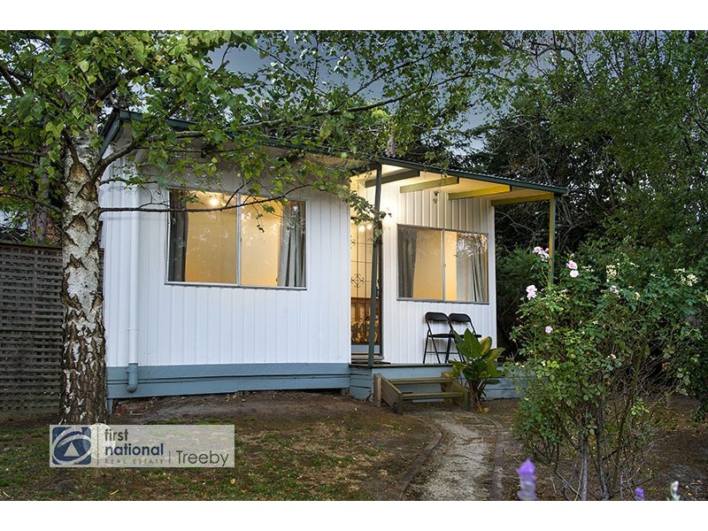 6 Eva Court, Croydon VIC 3136