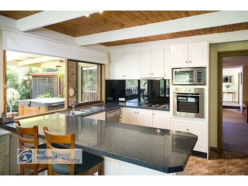 4 Eliza Close, Warranwood VIC 3134