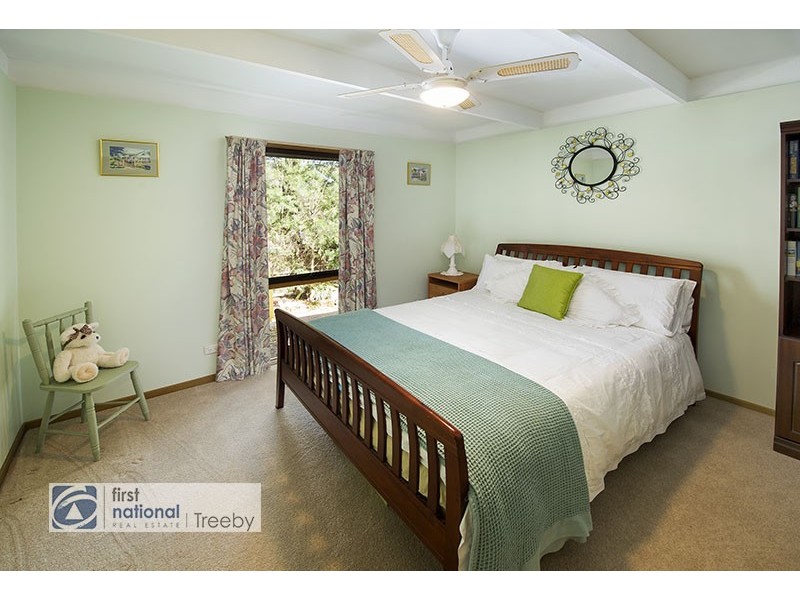 4 Eliza Close, Warranwood VIC 3134