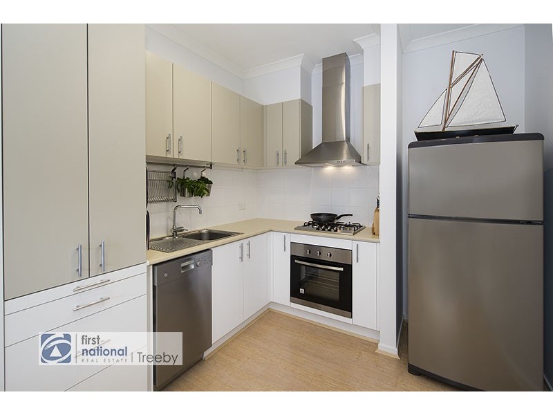 2b/7 Cullis Parade, Bayswater VIC 3153