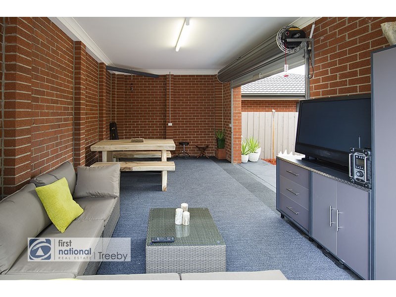 2b/7 Cullis Parade, Bayswater VIC 3153